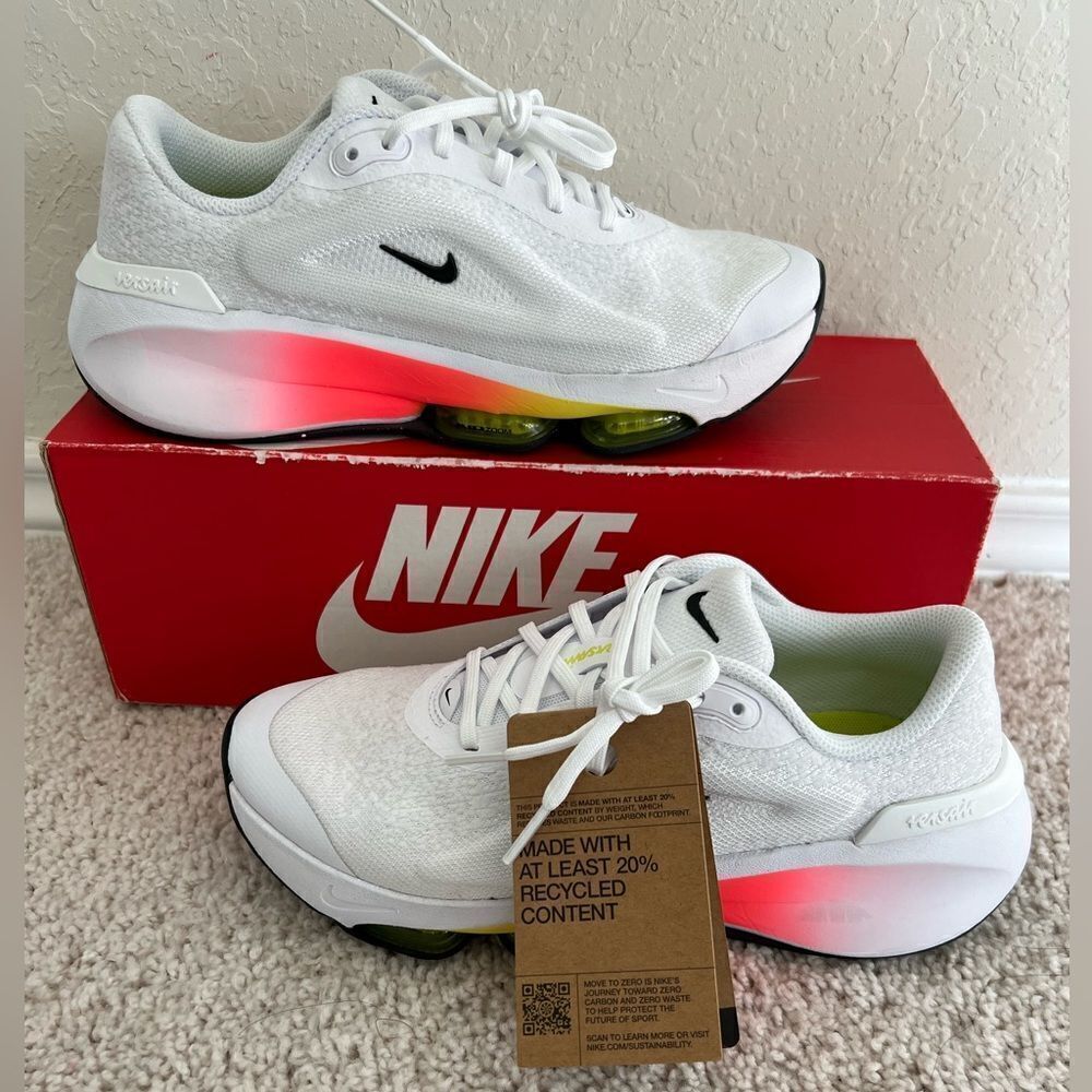 NIKE Women Versair White Black Cyber Volt